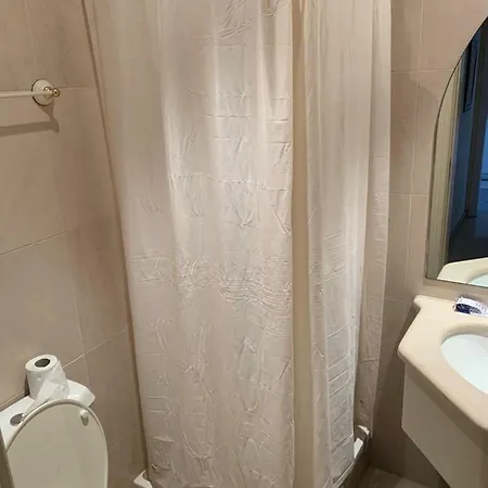 Sweet With Bathroom In Pensjonat Lizbona